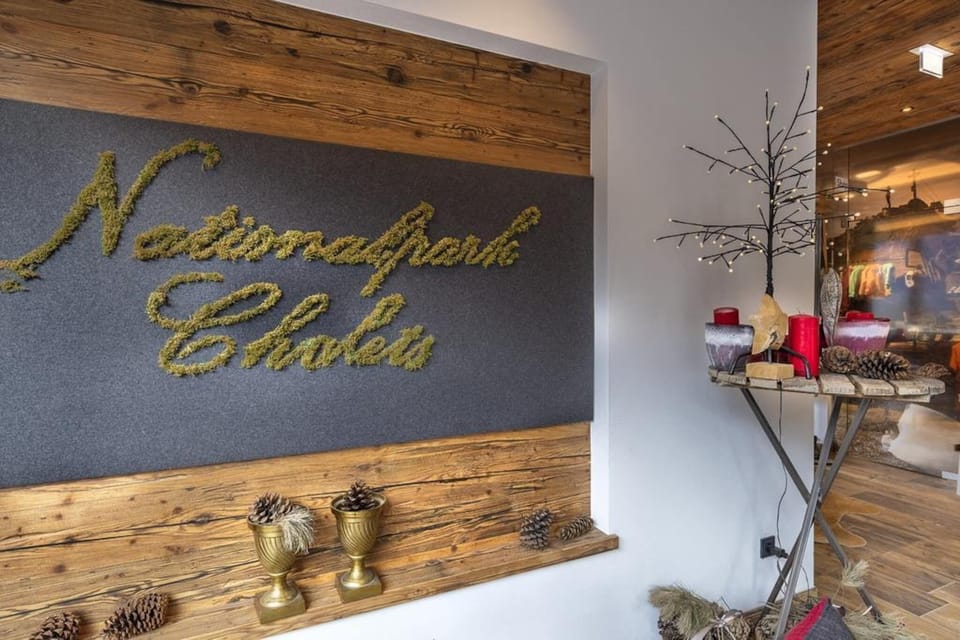 Entrance / Reception