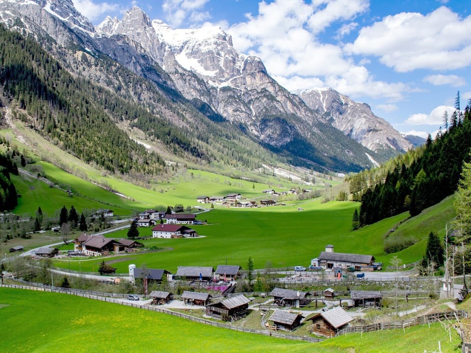 Immediate Surroundings [summer] (<1 km)