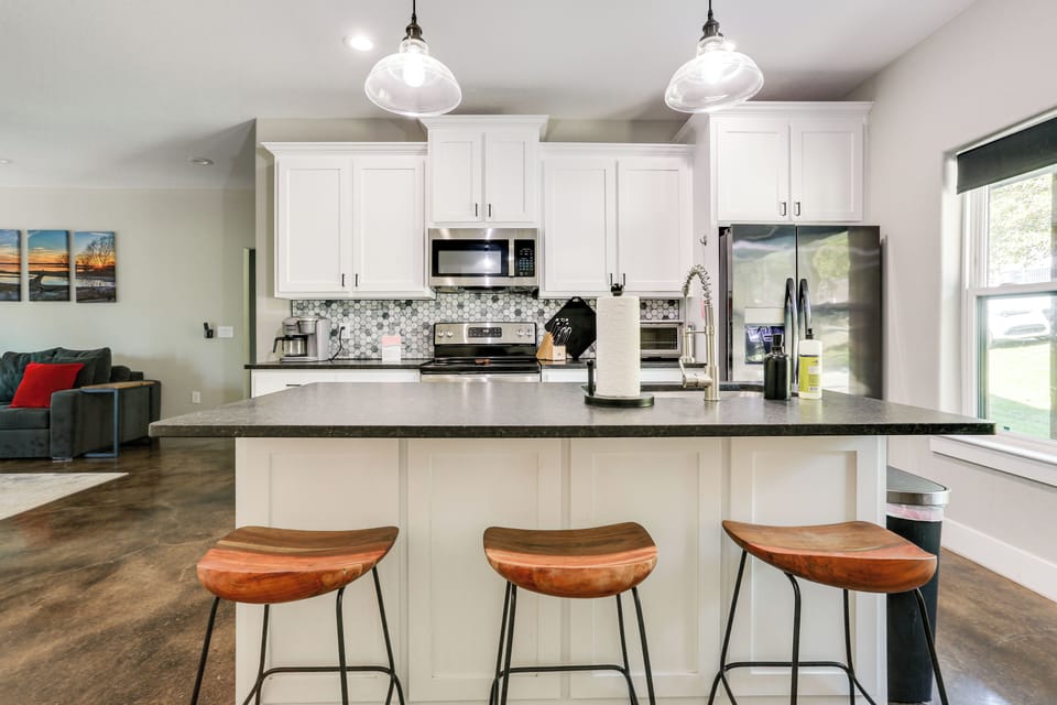 Kitchen | Cooking Basics | Breakfast Bar