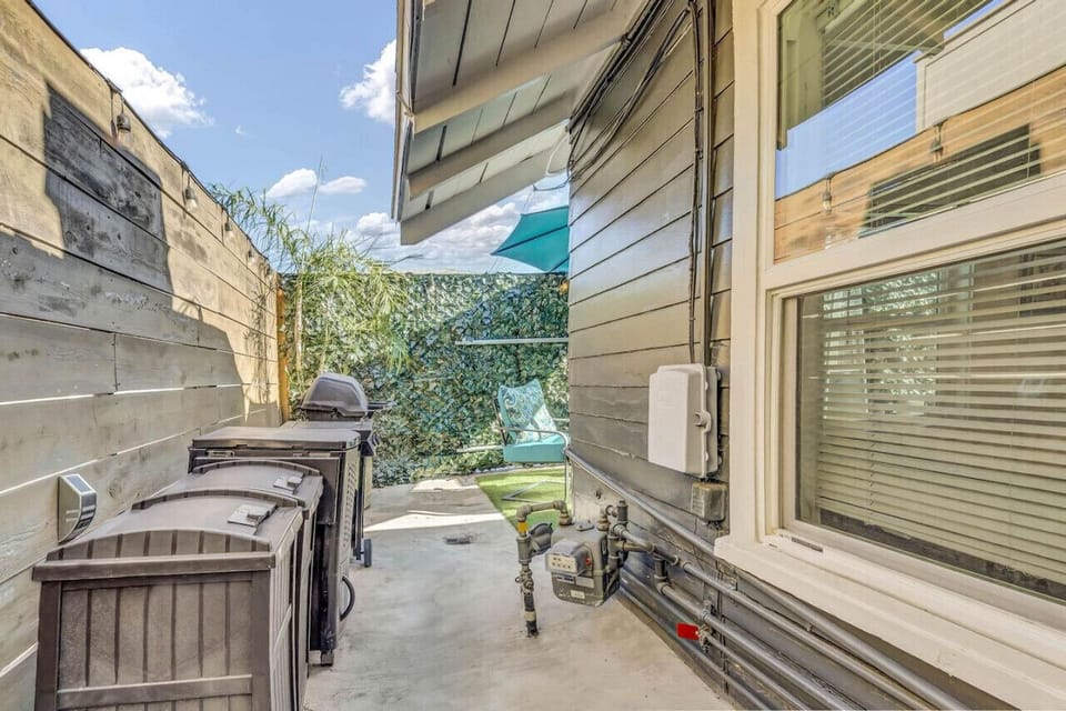 Private Patio with BBQ Grill