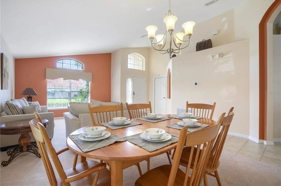 1510 dining.jpg