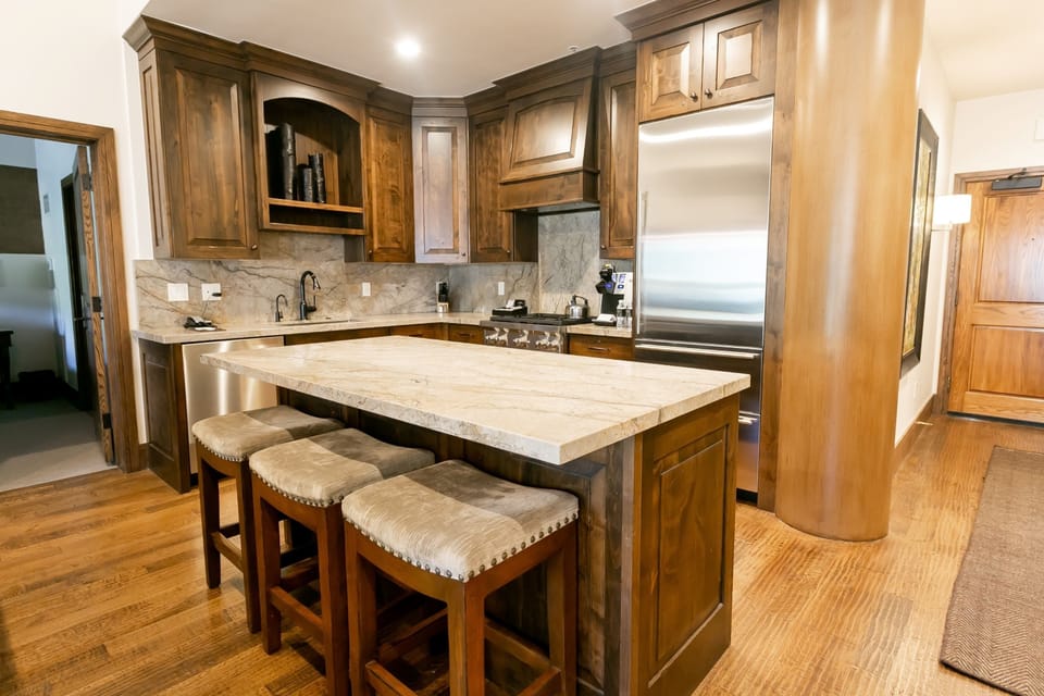 Indoors, Room, Kitchen Island, Hardwood, Kitchen