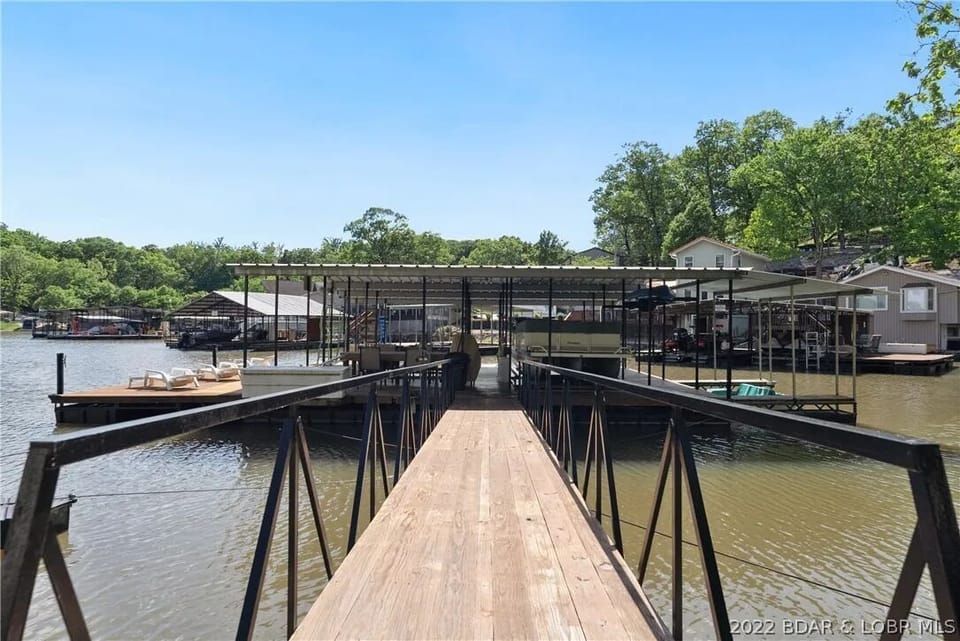 Dock