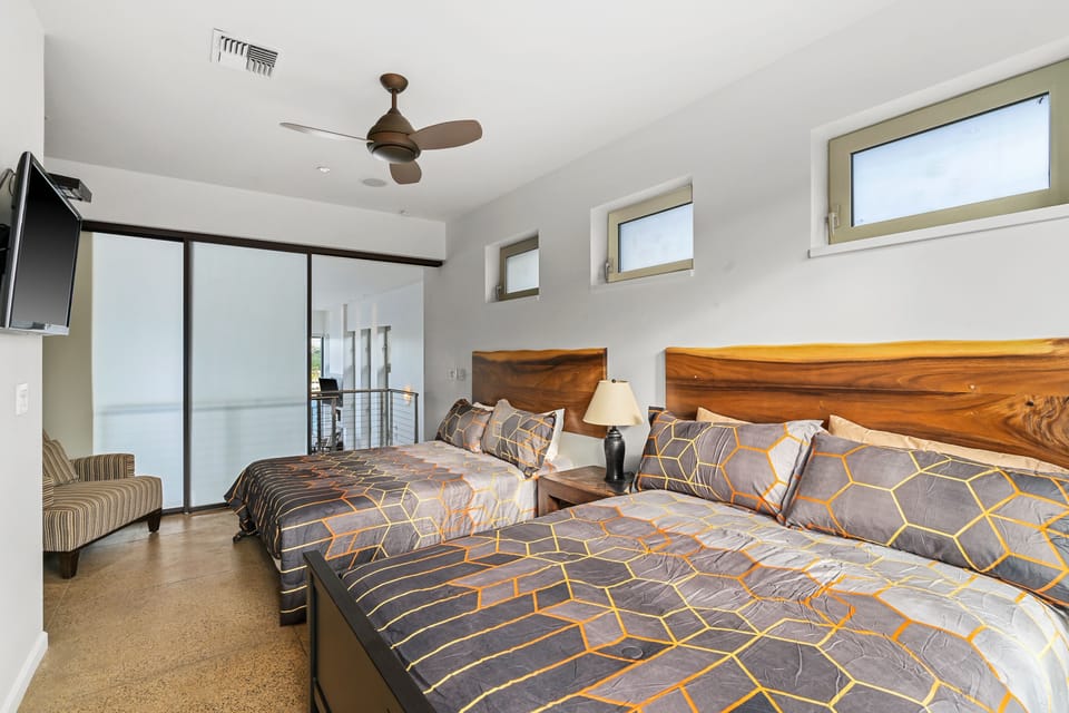 Secondary master bedroom.