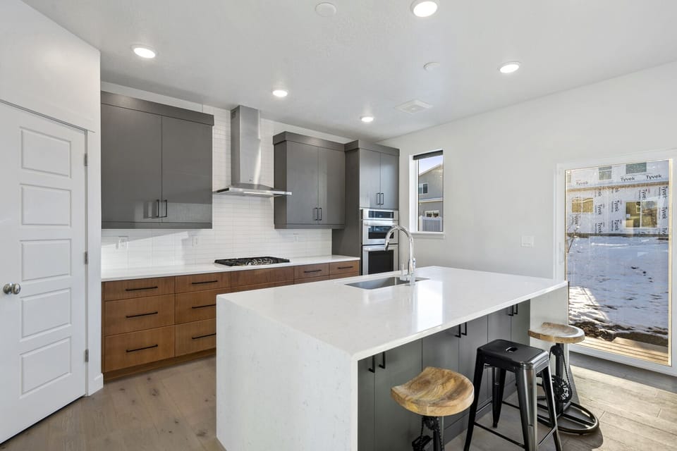 b560861d-b94b-4516-81a0-179bbed667c2