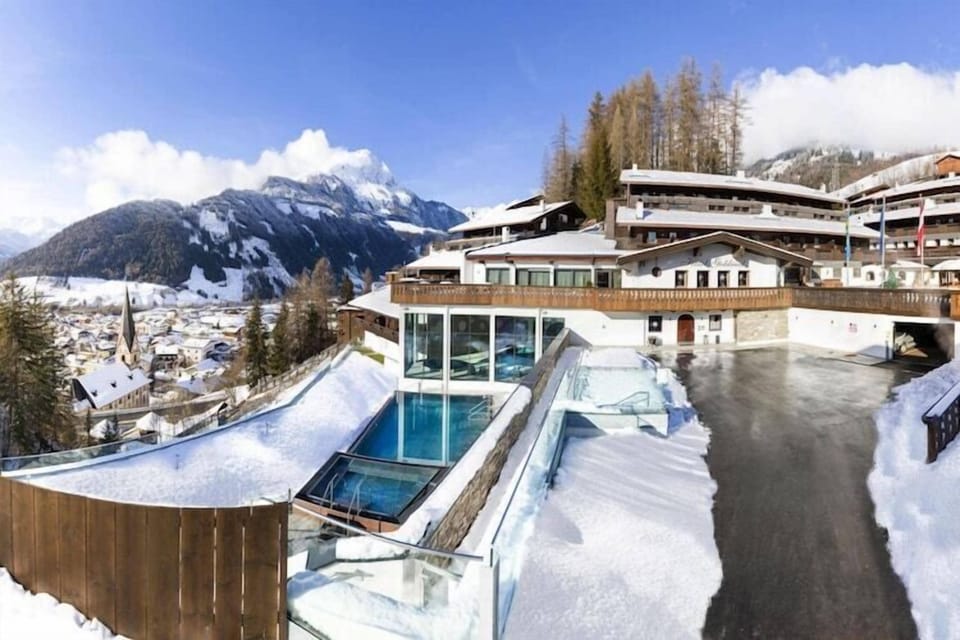 Holiday Home Exterior [winter]