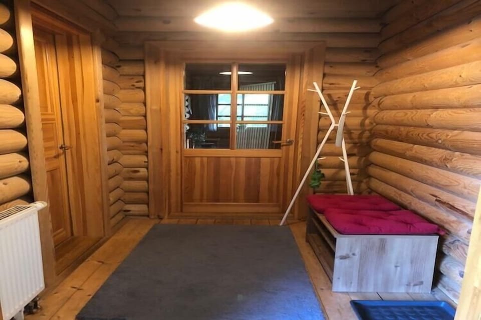 Entrance / Reception