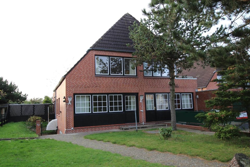 Holiday Home Exterior [summer]