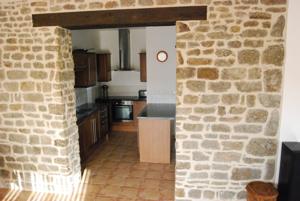 Arch into open plan kitchen