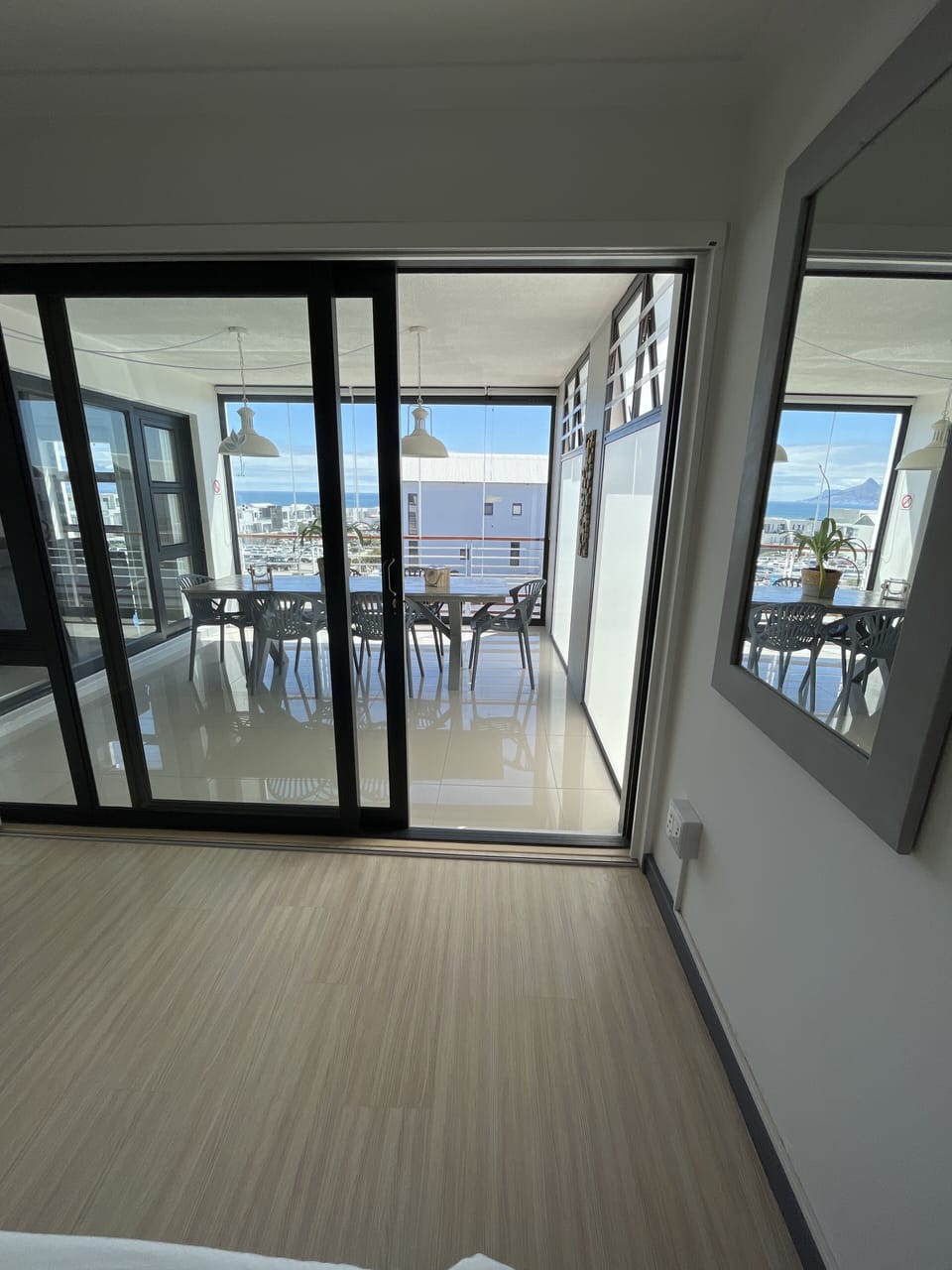 Enclosed Patio, stackable doors, incredible view of Cape Town’s Table Mountain.