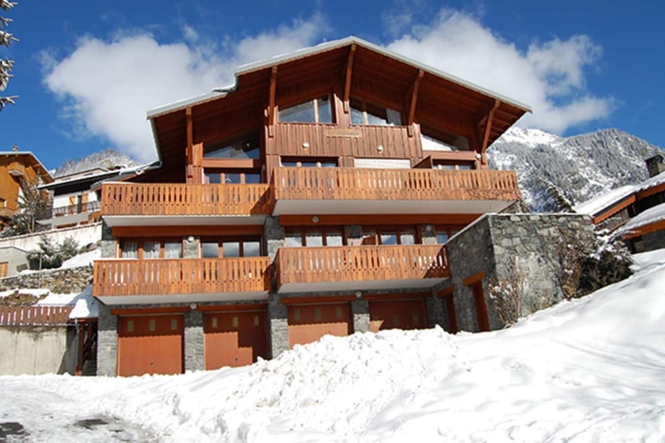 Holiday Home Exterior [summer]