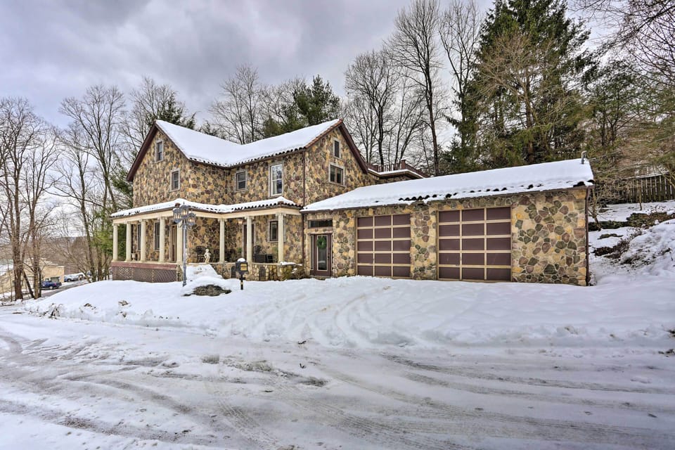 Property Exterior | Driveway Parking (3 Vehicles)