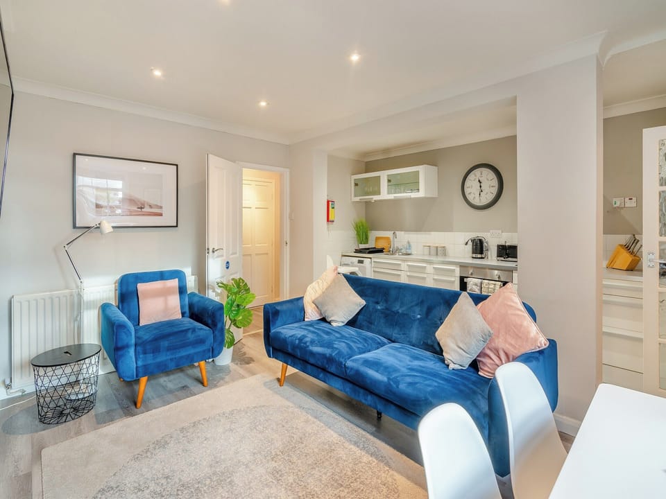Open plan living space | Molokai Snug, Scarborough