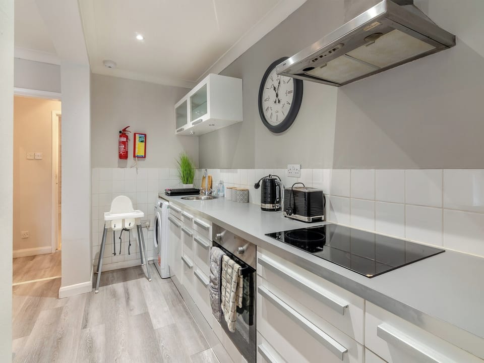 Kitchen | Molokai Snug, Scarborough