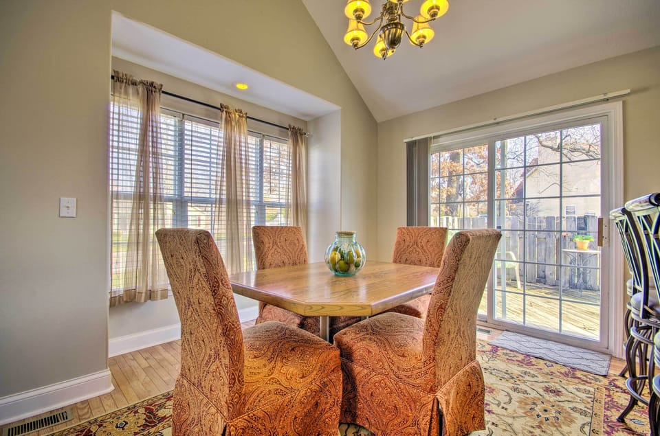 Dining Area | Dishware & Flatware