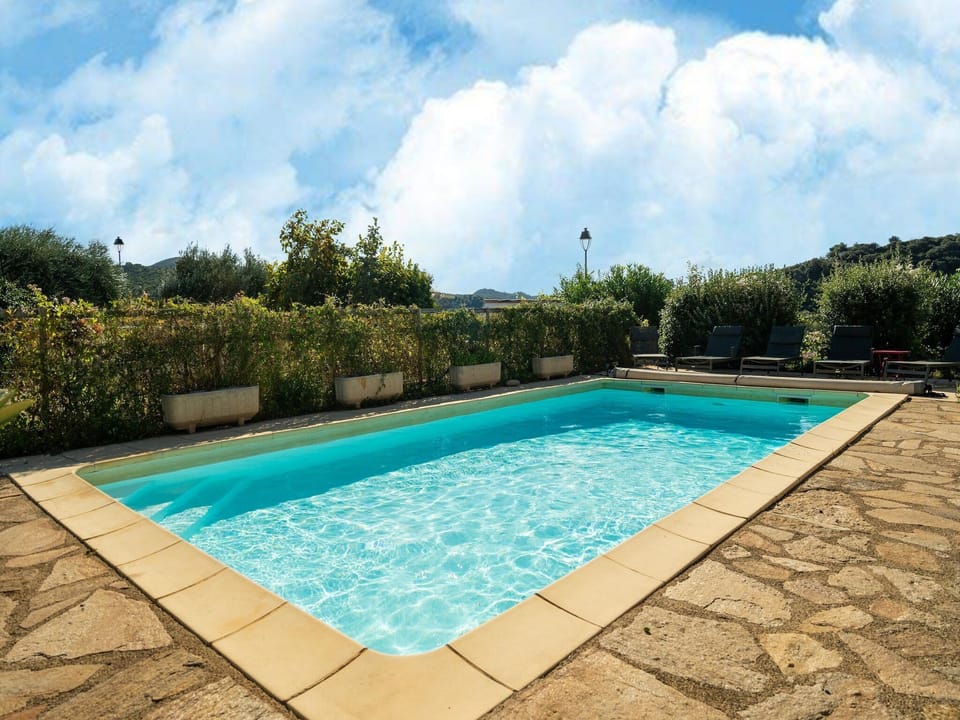 Holiday Home Swimming Pool