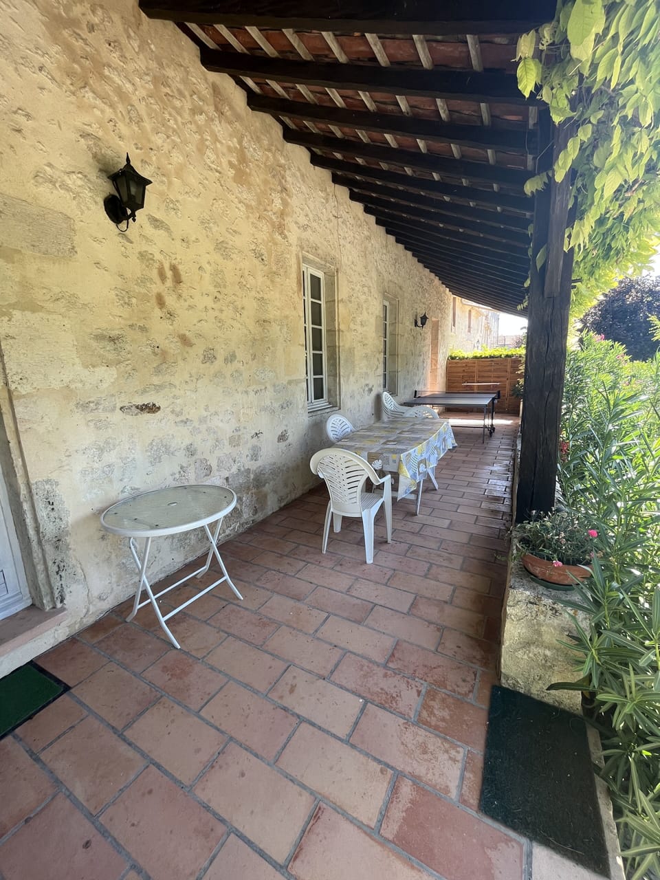Outdoor dining