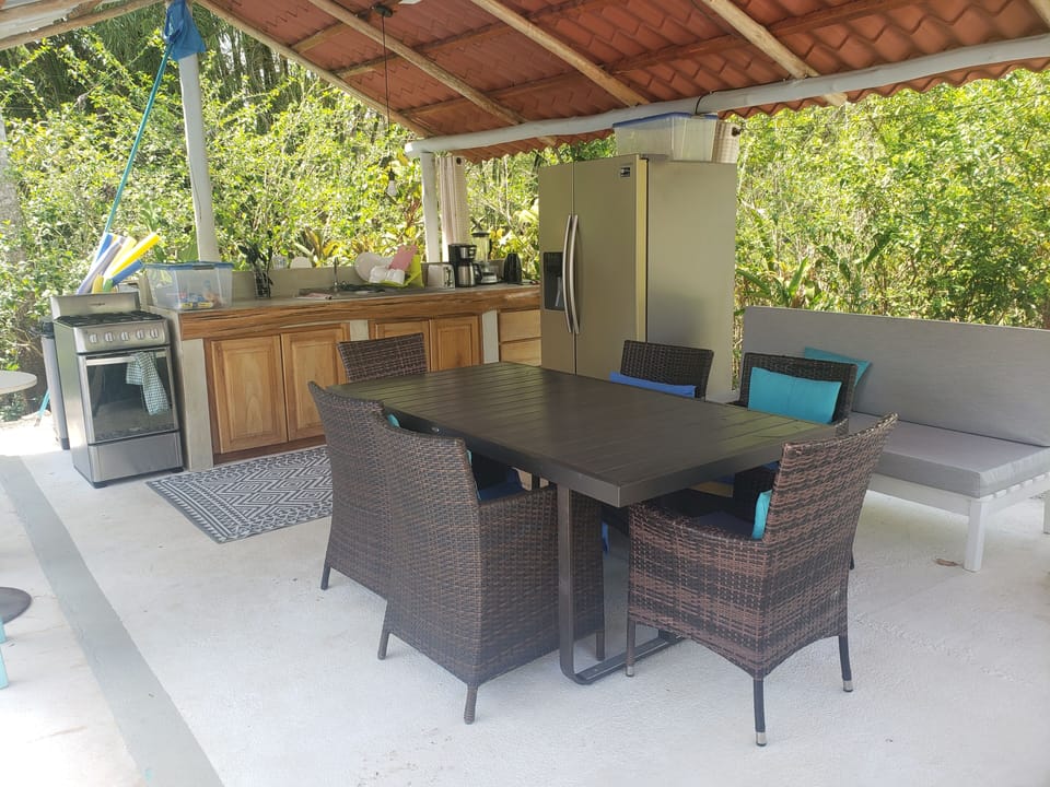 outdoor kitchen and dining