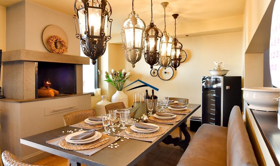 The breakfast area