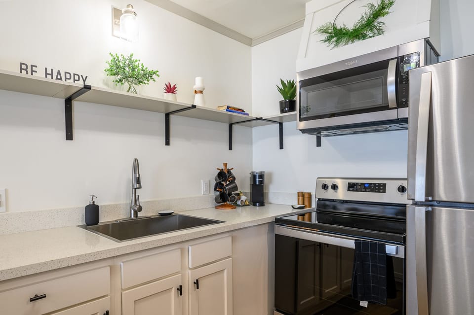 Microwave + Stove/Oven