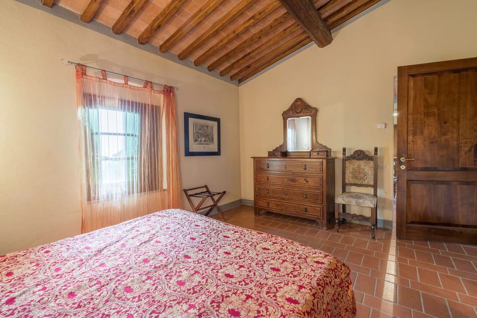 Amenities, Autumn, Bedroom, Room Detail, Spring, Summer