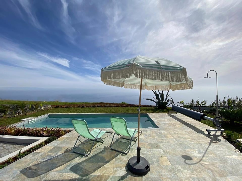 Phantastic view of the Atlantic Ocean from the sun deck
