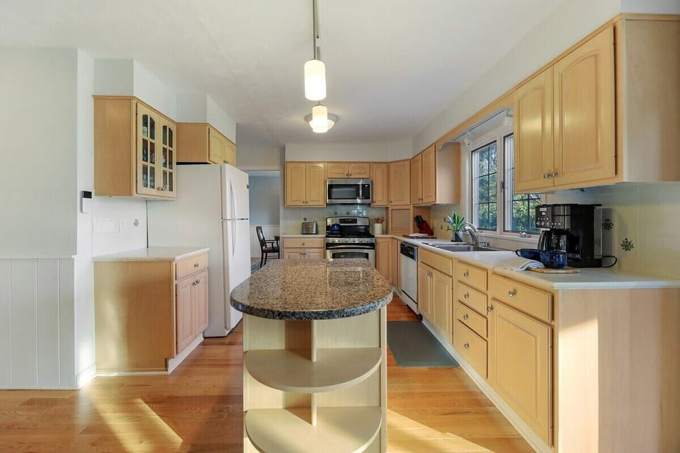 Bright and Sunny Kitchen is Fully Equipped