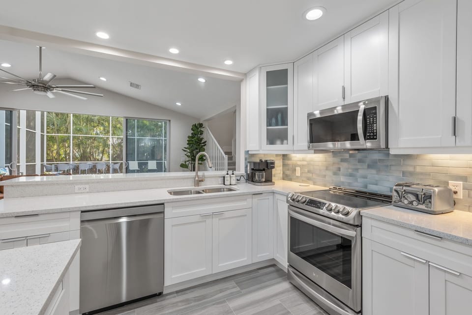 Brand new LG appliances and quartz countertops