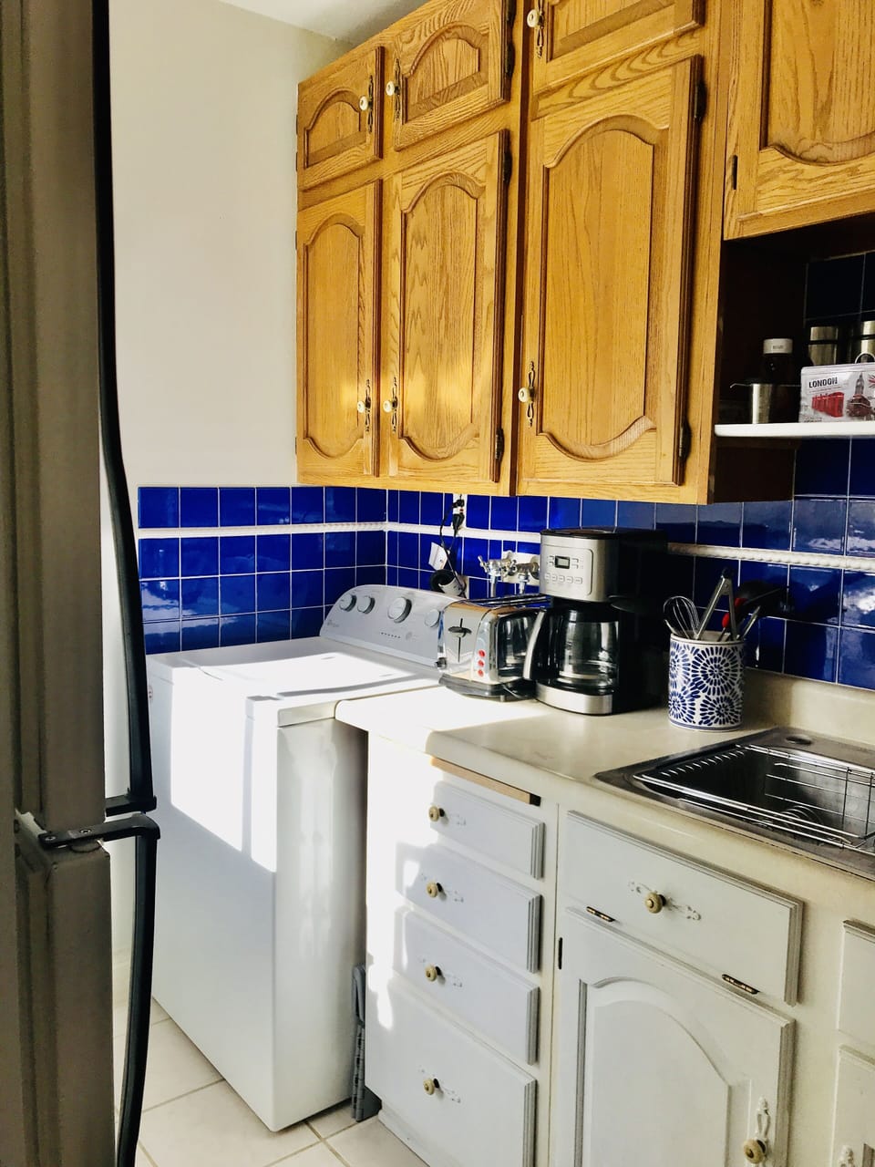 Full Kitchen with Stainless Steel Appliances & Laundry room