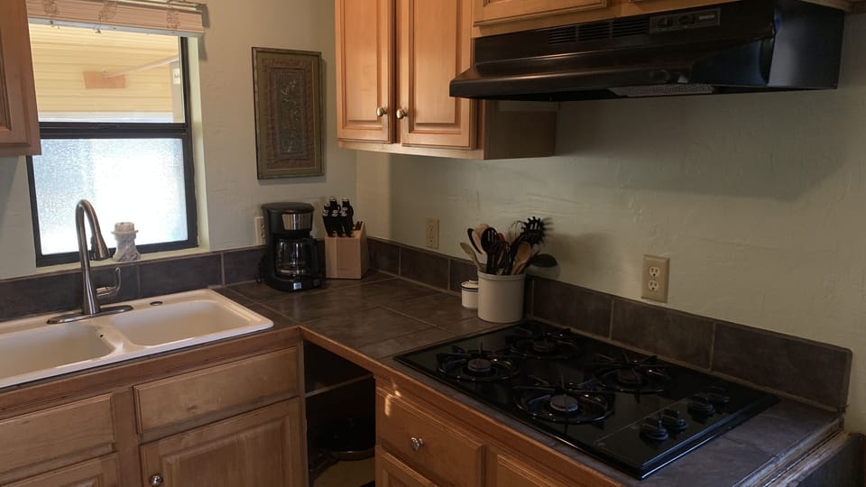 Gas cooktop
