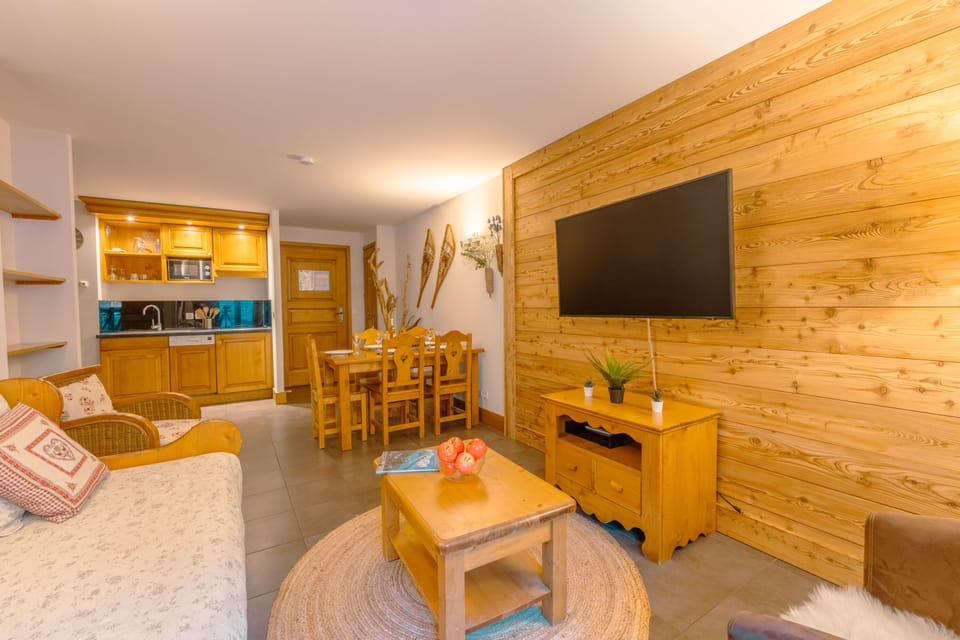 Living and dining room