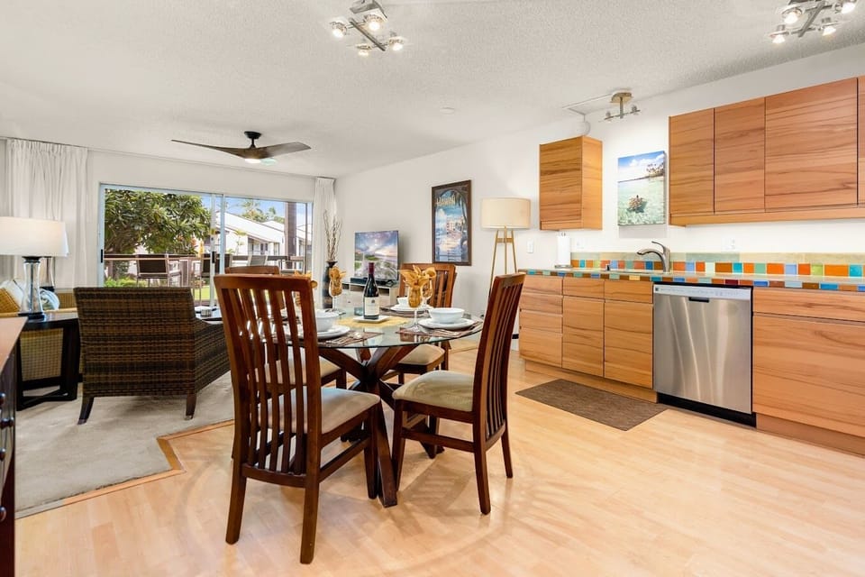 Kitchen and Dining area perfect for eating in. Plenty of room for everyone to feel comfortable and enjoy a meal.