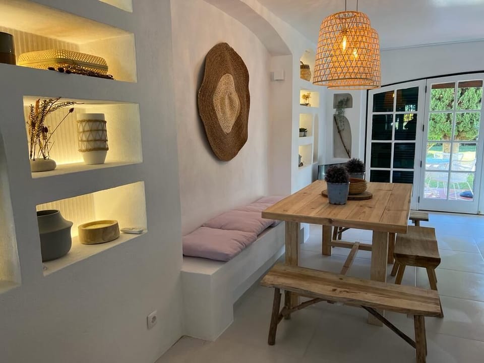 Dining Area Detail