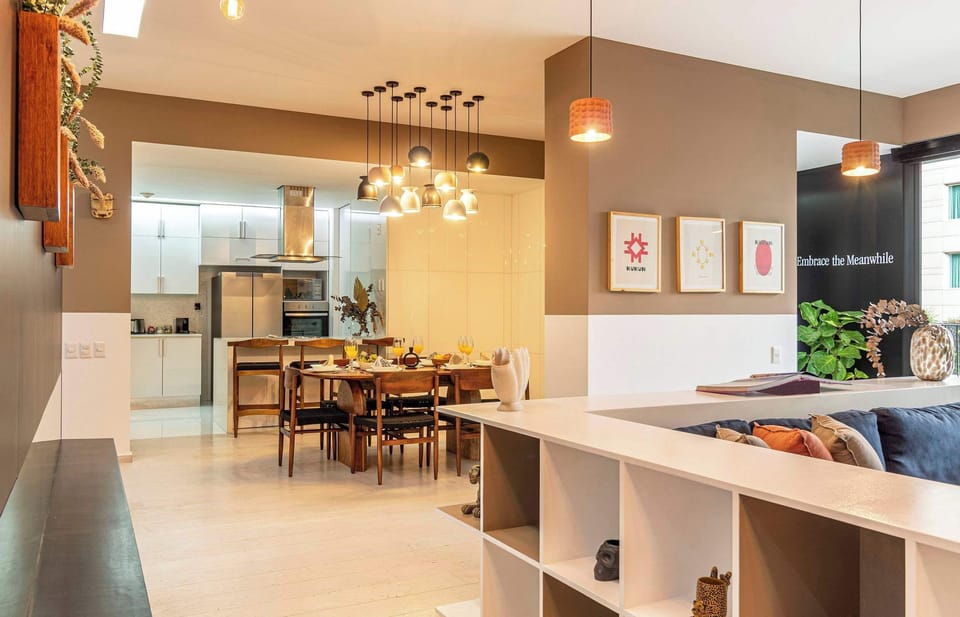El mobiliario, la decoración y los servicios pueden variar ligeramente.