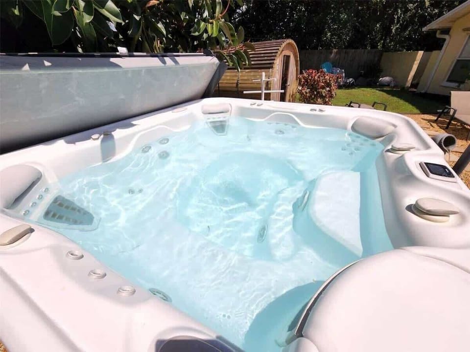 Jacuzzi