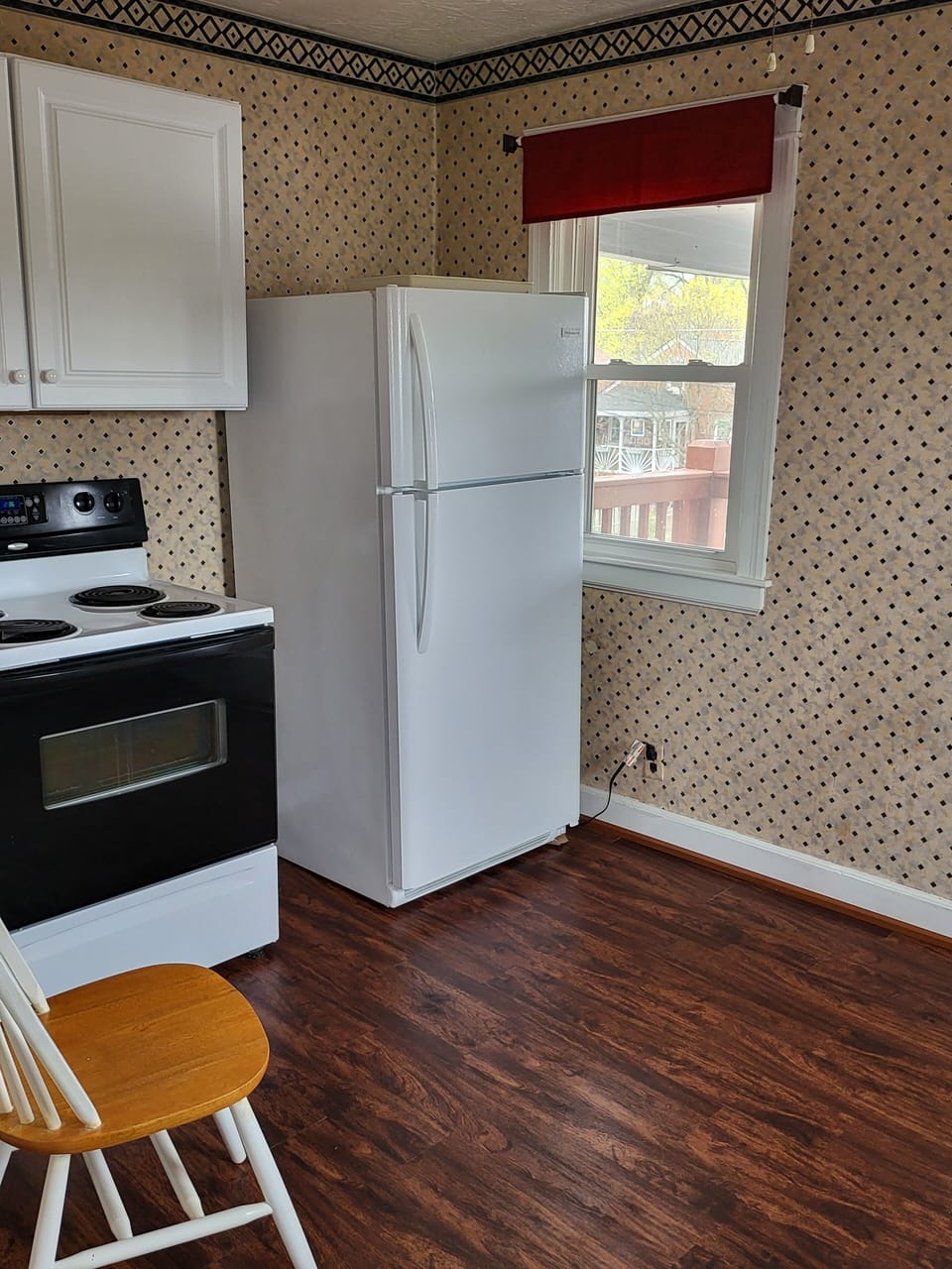 full kitchen