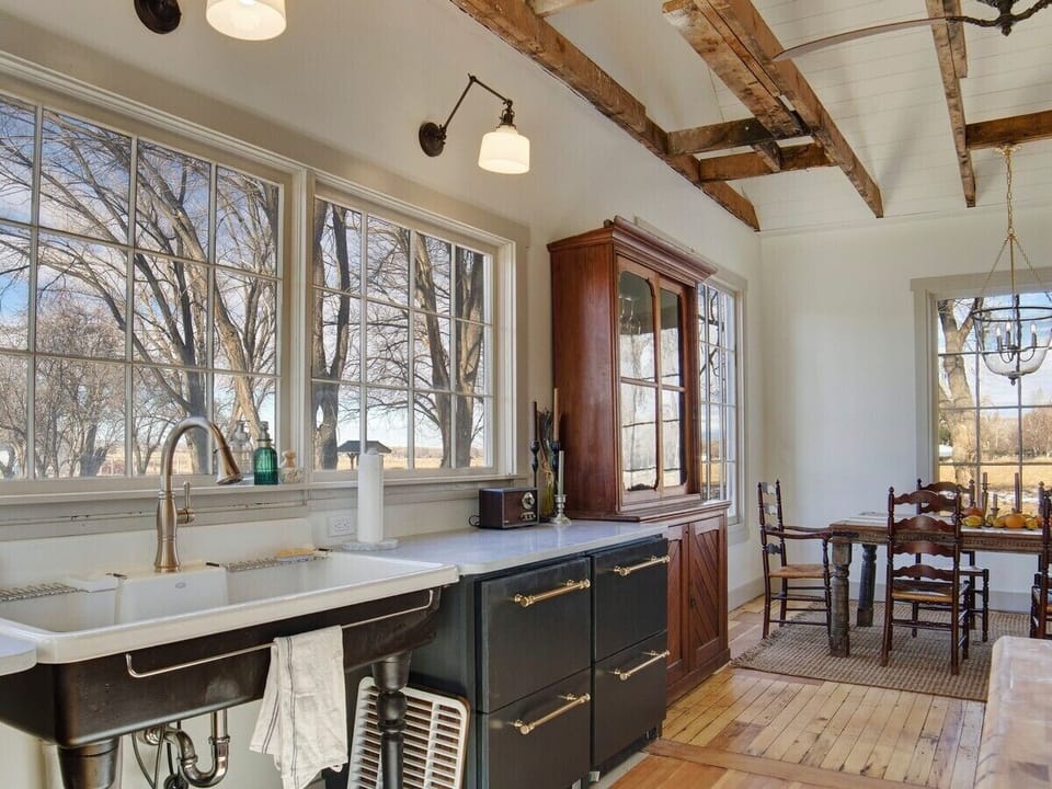 Kitchen/dining