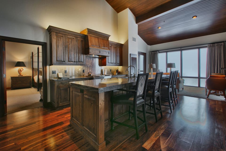 Hardwood, Indoors, Flooring, Floor, Dining Room
