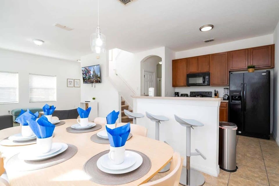 Dining Table W 6 Seats