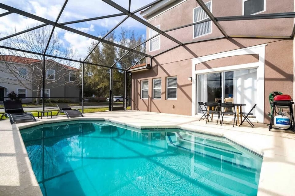Private pool