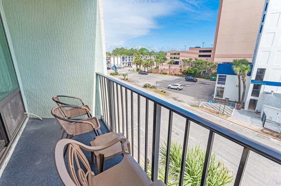 Balcony with Amazing Views