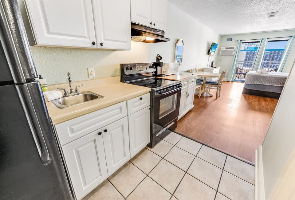 Large Kitchen Area
