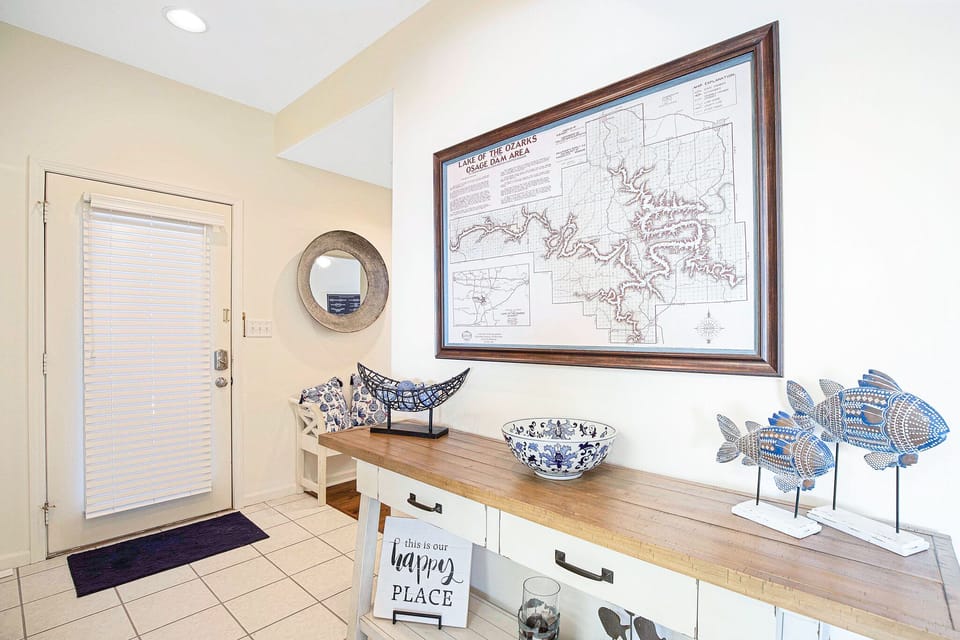 Well designed entry foyer