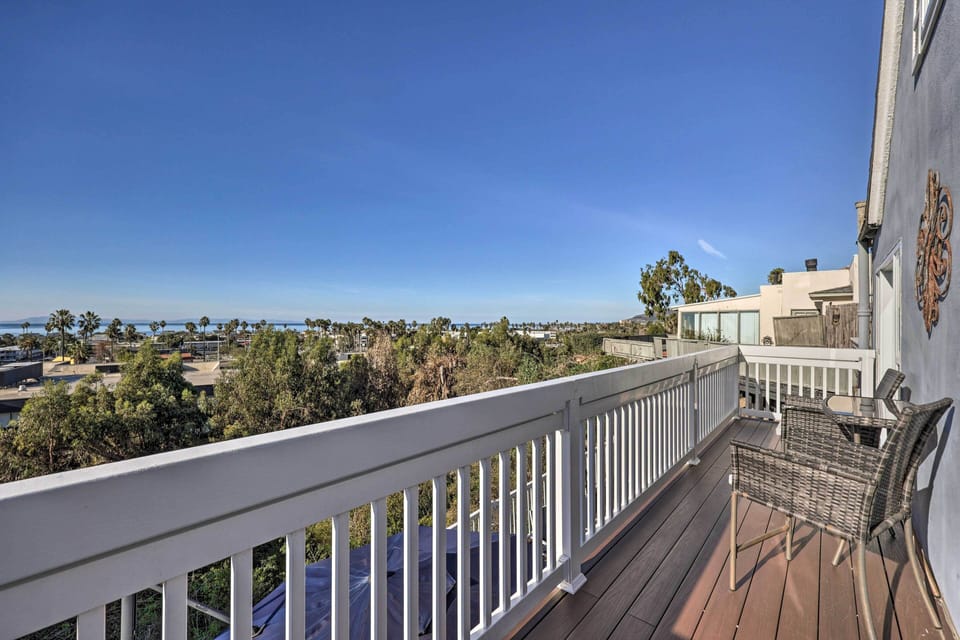 Private Balcony | Outdoor Dining Area | Sunrise & Sunset Views