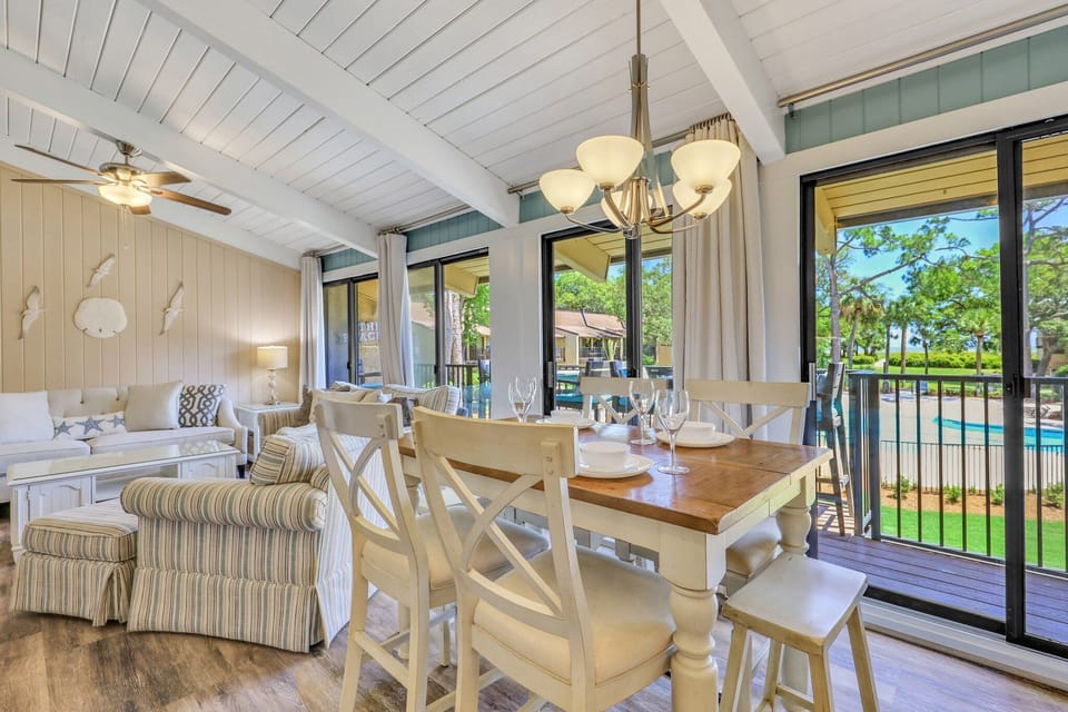 Dining table with 6 chairs.
