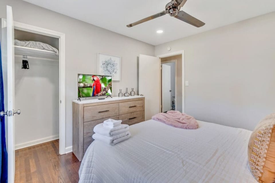 Bedroom 2 with smart tv