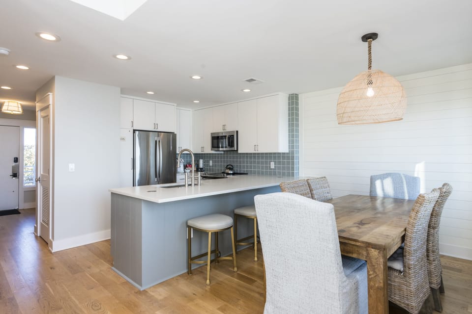 Updated kitchen and dining area 