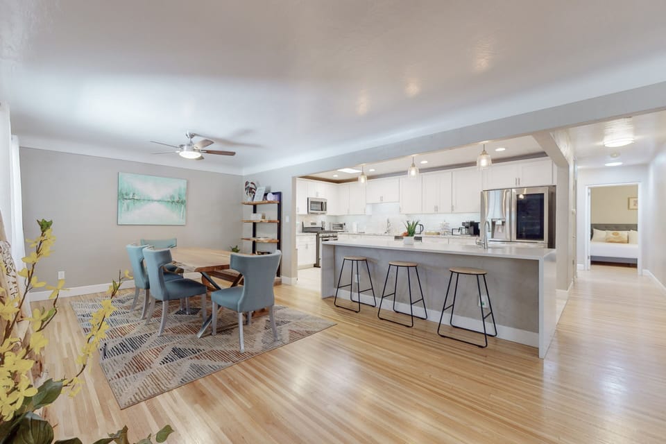 Dining and kitchen bar