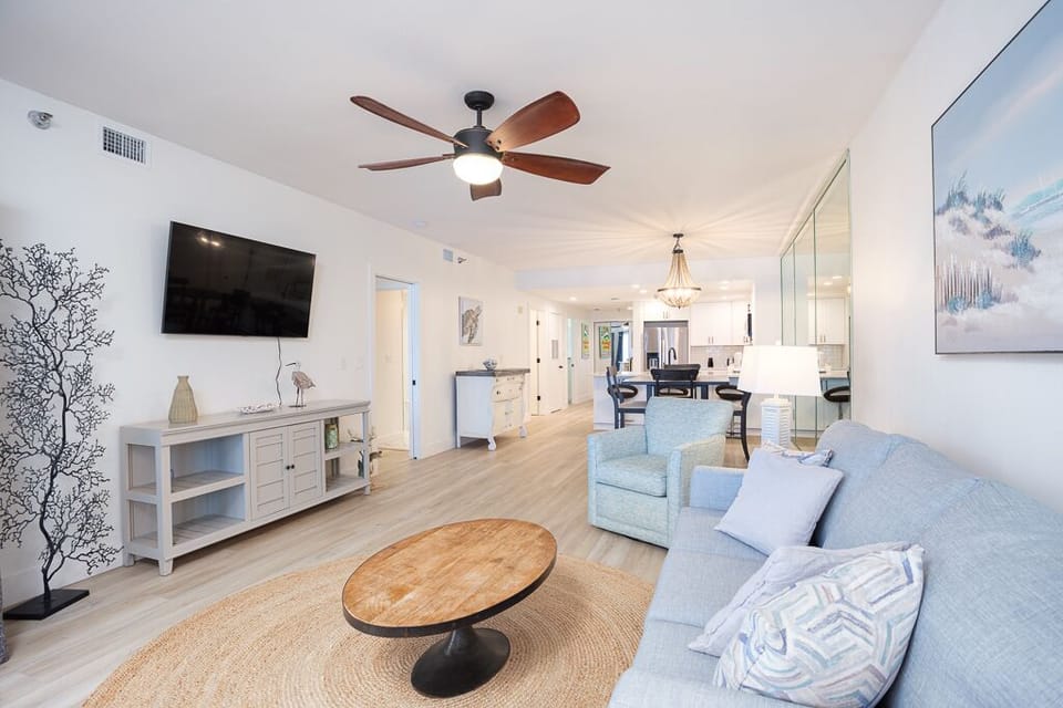 EI-805 - Living Room