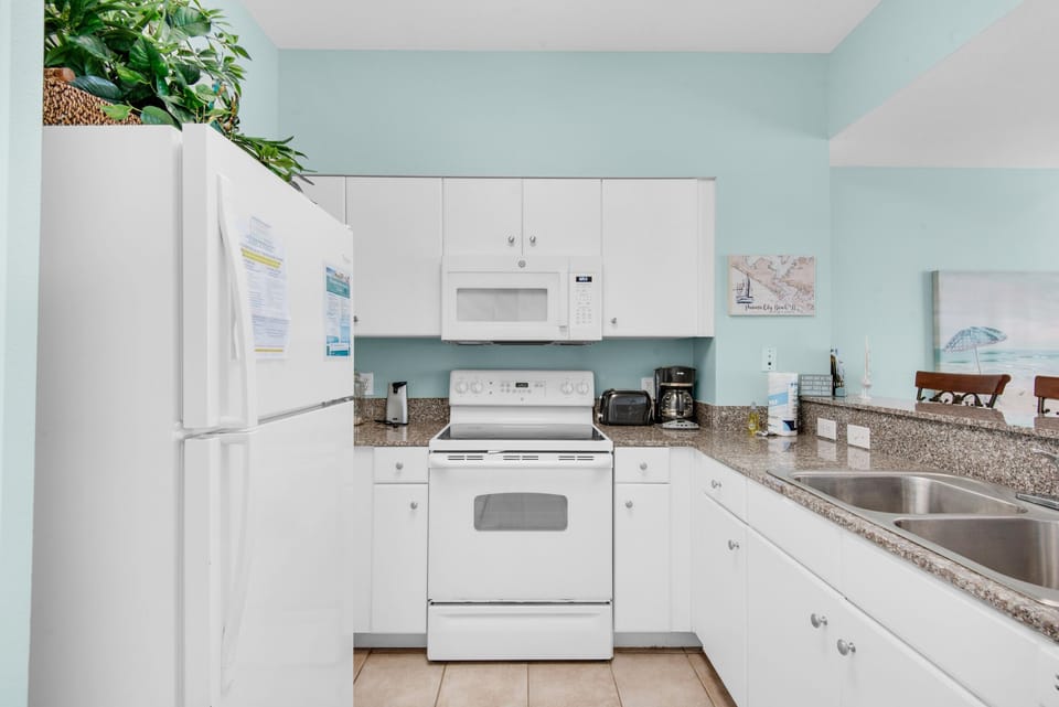 Kitchen has everything you need